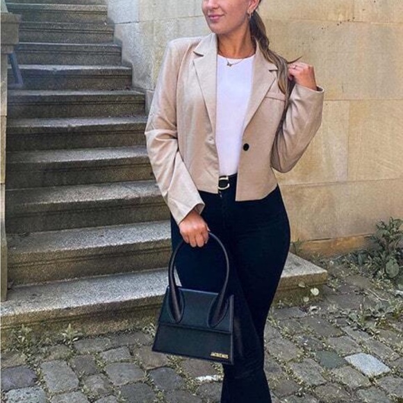 It’s a vibe khaki blazer - Picture 3 of 5